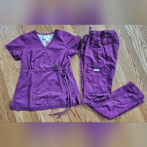 Koi Stretch Scrub Set Maroon Sz XS